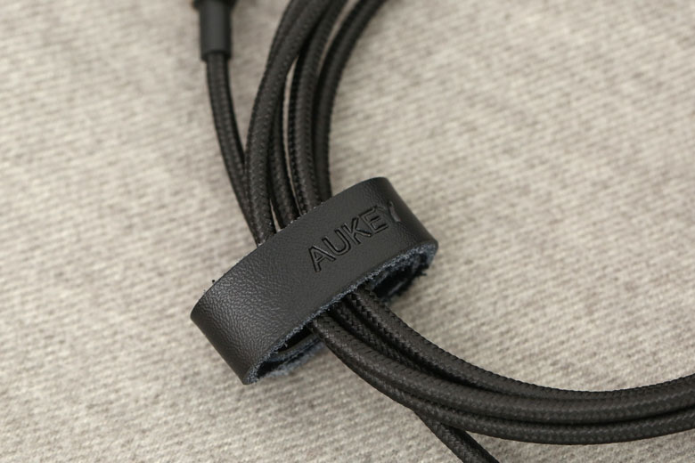 So sánh cáp sạc Anker và Aukey về độ bền So sánh cáp sạc Anker và Aukey về độ bền