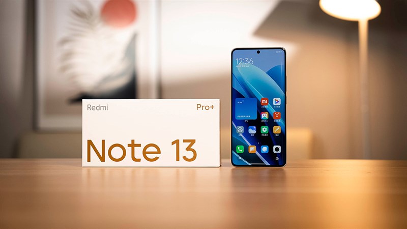 Trên tay Redmi Note 13 Pro+