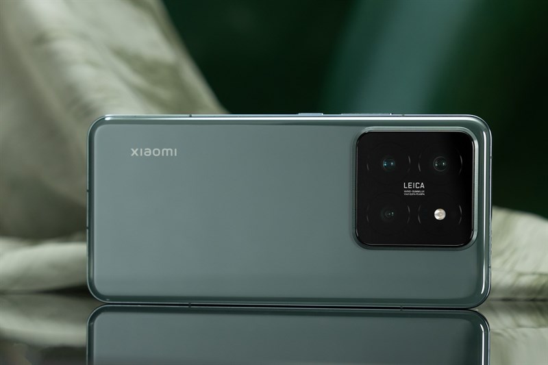 Xiaomi 14 Pro sử dụng mặt lưng bằng kính Xiaomi 14 Pro sử dụng mặt lưng bằng kính