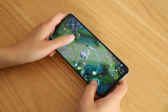 realme Q5 Pro