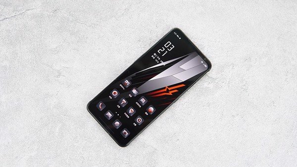 nubia-red-magic-6-12gb-256gb-moi-fullbox-5.jpg nubia-red-magic-6-12gb-256gb-moi-fullbox-5.jpg